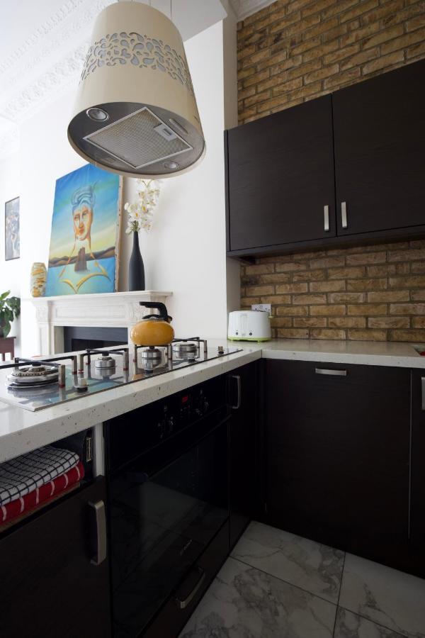 Large 2 Beds Flat Overlooking Clapham Common Park London Ngoại thất bức ảnh
